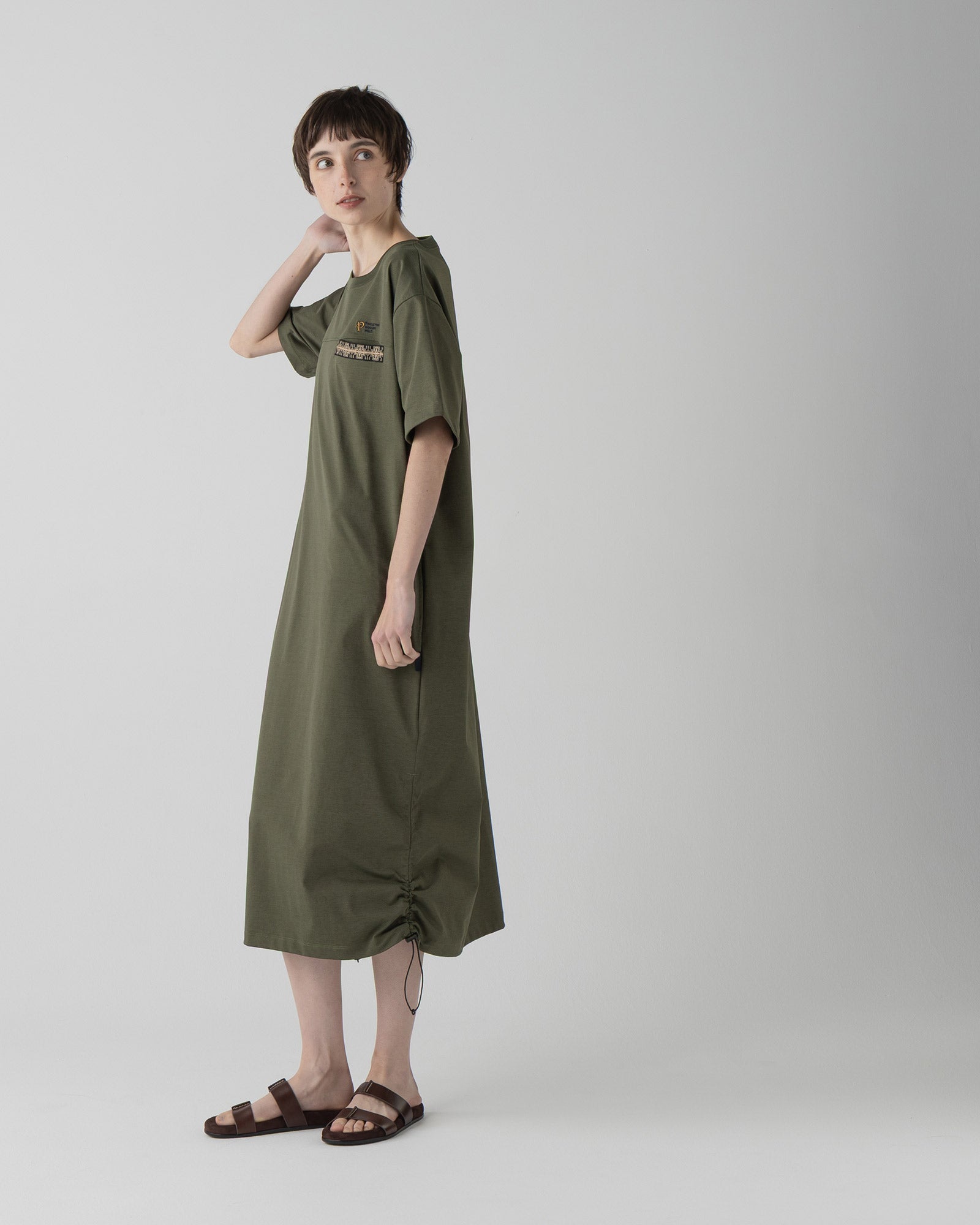 ショートスリーブ・ドレス - KHAKI