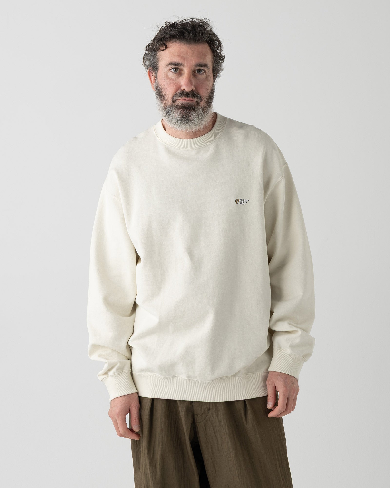 ロゴEMB・クルー・スウェット - IVORY – PENDLETON WOOLEN MILLS JAPAN