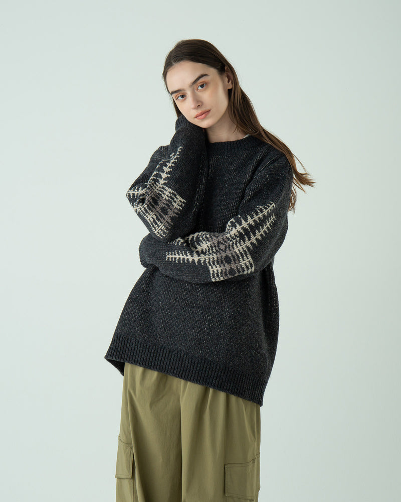 クルーネック・ジャガードニット
