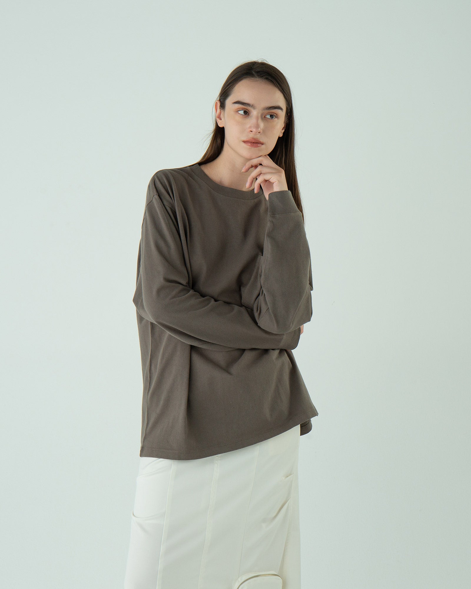 ロゴ・EMB LS ティ