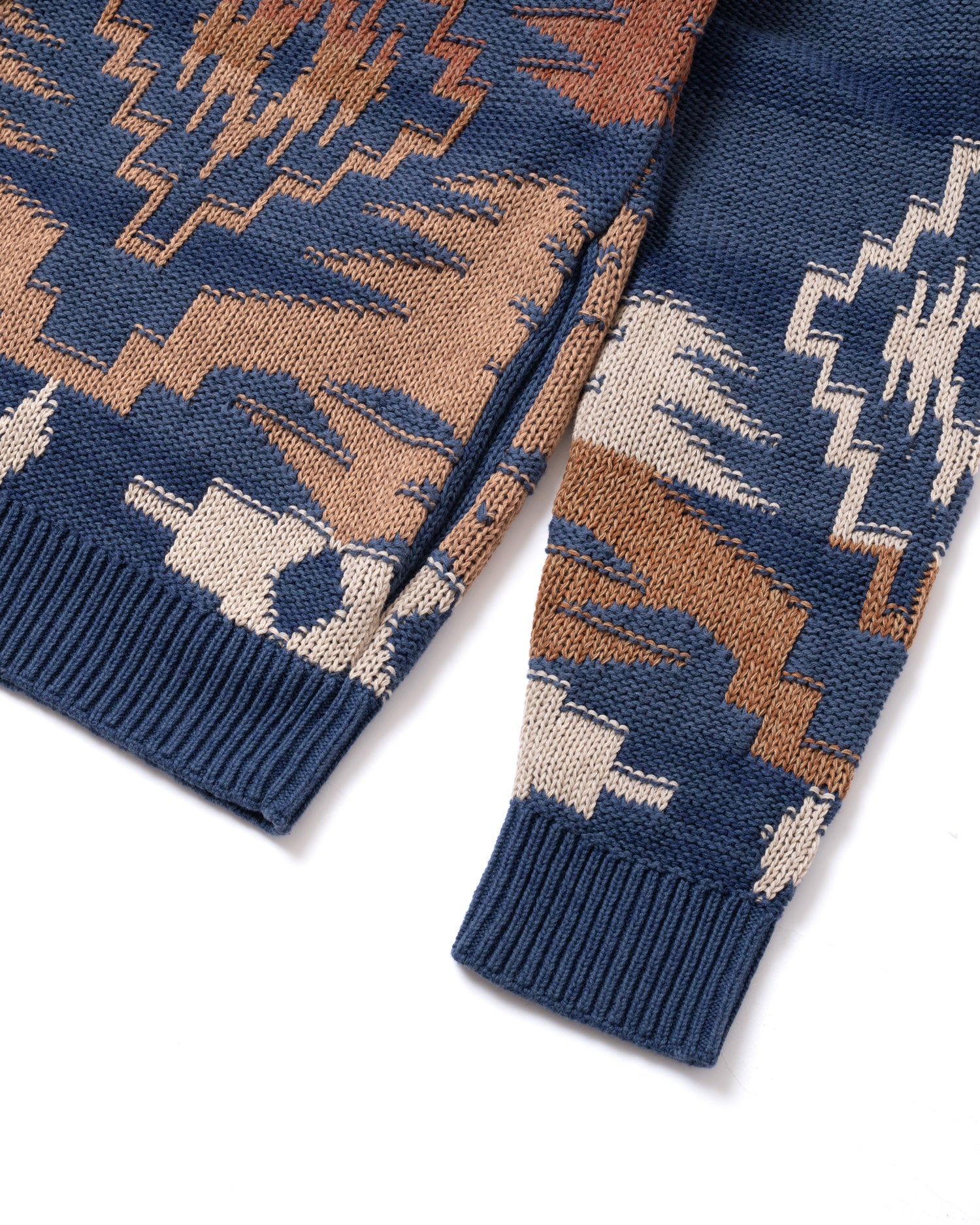 マルチジャガード Vネックカーディガン – PENDLETON WOOLEN MILLS