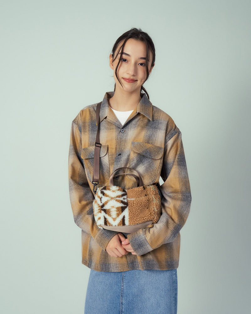 ボア・ショルダーバッグ