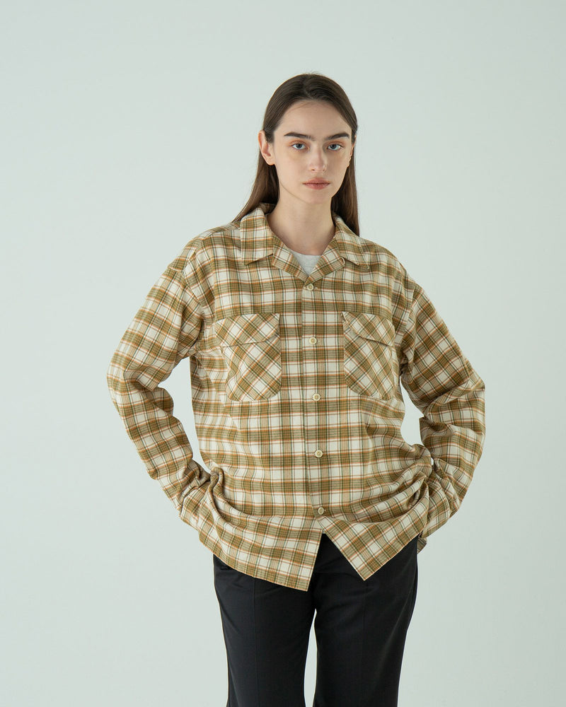 オープンカラーシャツ